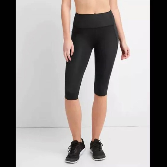 GAP Pants - Gapfit high rise compression capris